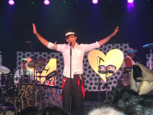 Mika in Spain